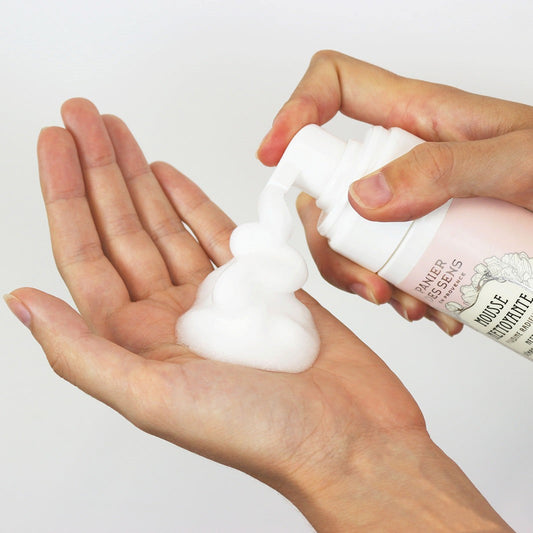 Verhelderende pioenroos reiningingsschuim 150 ml