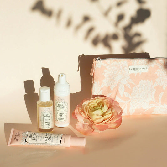 Toilettasje met micelair water, reinigingsmousse en lichte dagverzorging
